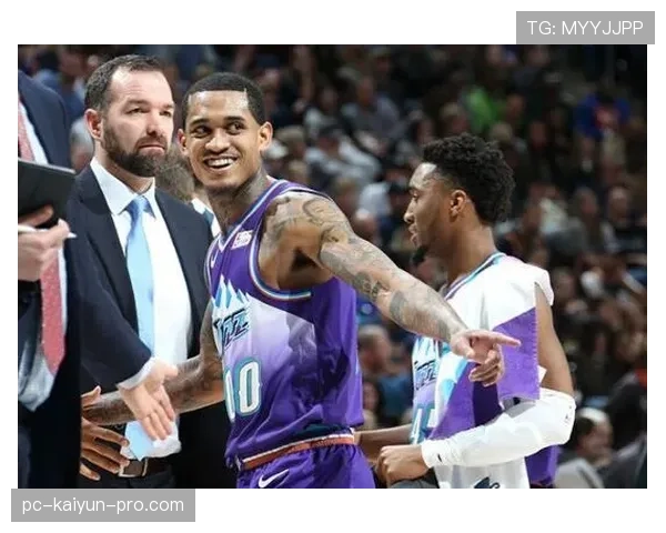 埃迪·琼斯无球跑动制造空位，拉开空间效率显著提升