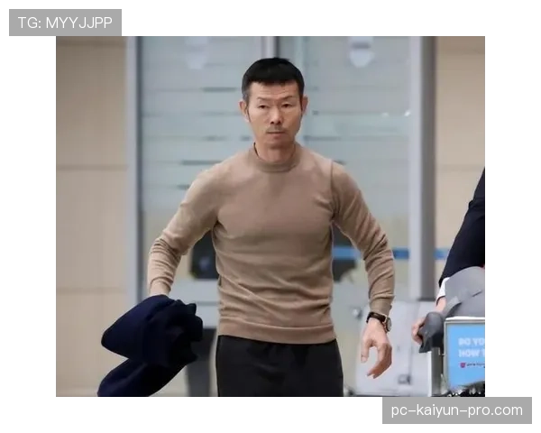 孙兴慜连续高速突前撕开防线，关键战中比肩边锋角色转变